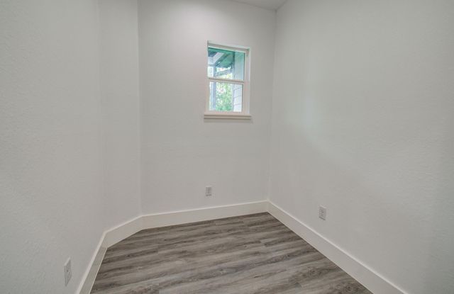 6531 Rosemary Lane B, Houston, TX 77016