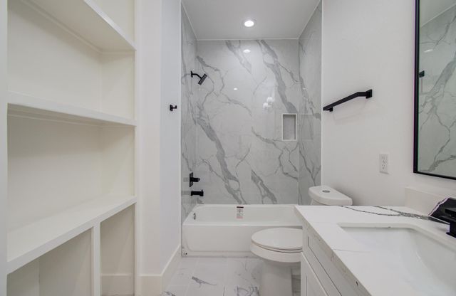 6531 Rosemary Lane B, Houston, TX 77016