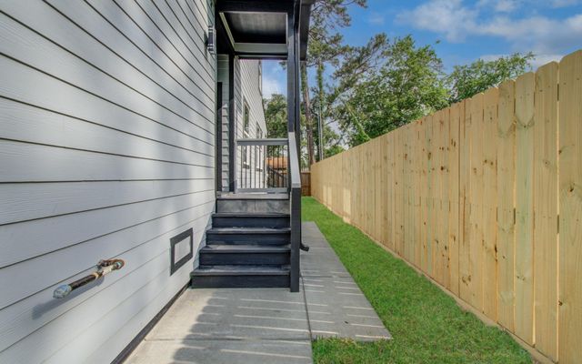 6531 Rosemary Lane B, Houston, TX 77016