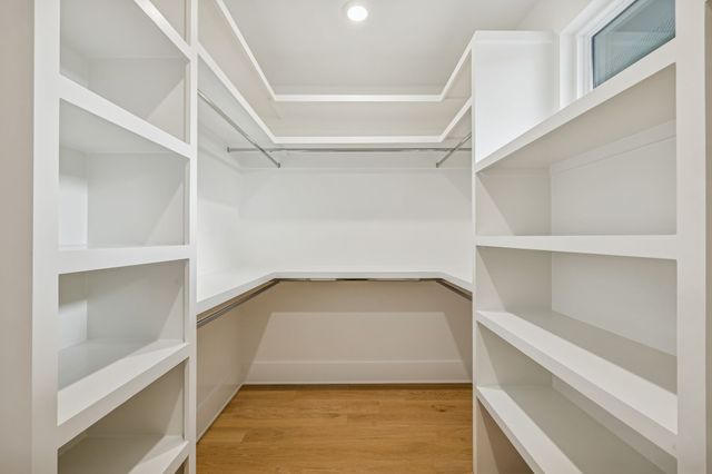 576 Watsonwood Dr, Nashville, TN 37211