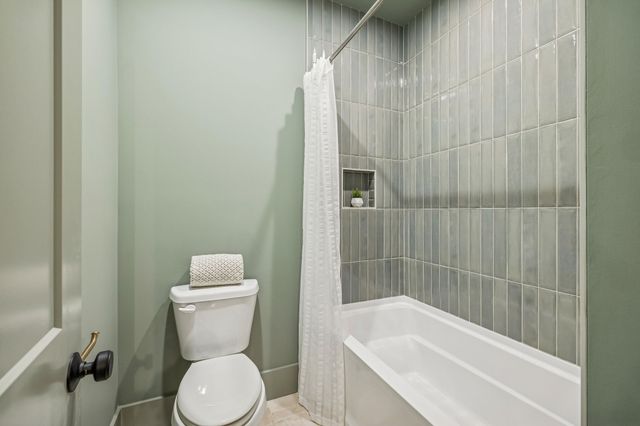 576 Watsonwood Dr, Nashville, TN 37211