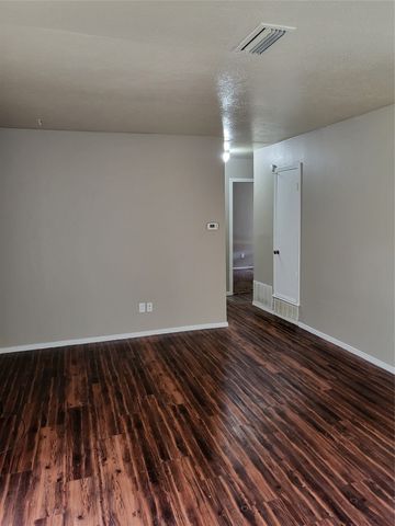 7445 Hillstar Circle, Dallas, TX 75217