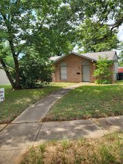 7445 Hillstar Circle, Dallas, TX 75217