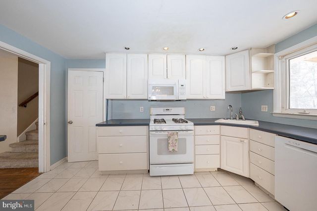 242 LEWIS RD, Springfield, PA 19064