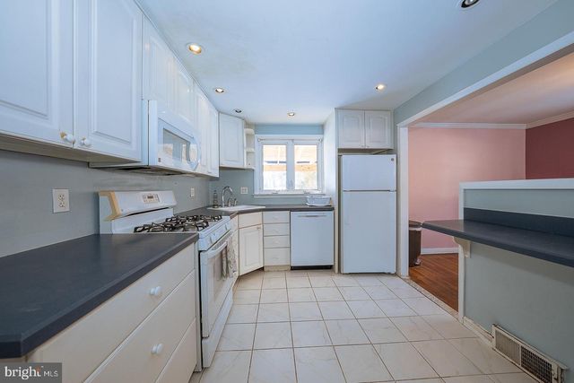 242 LEWIS RD, Springfield, PA 19064