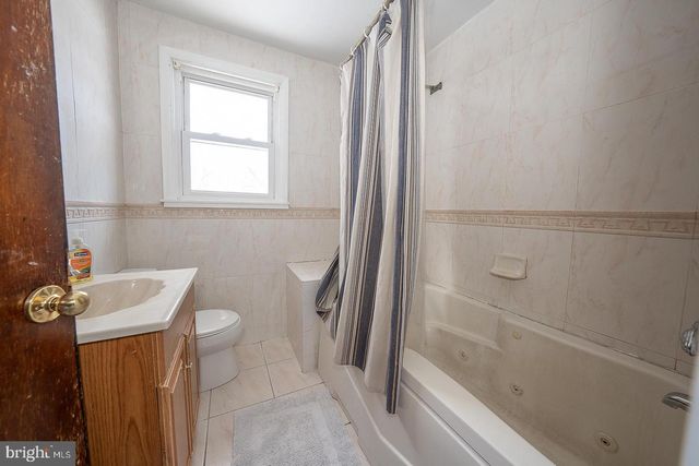 242 LEWIS RD, Springfield, PA 19064