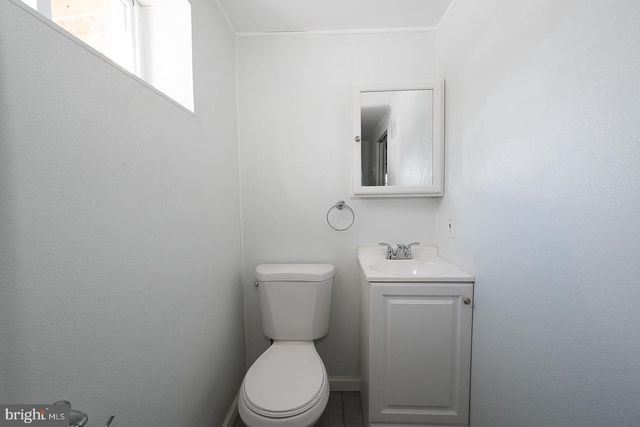 242 LEWIS RD, Springfield, PA 19064