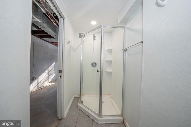 242 LEWIS RD, Springfield, PA 19064