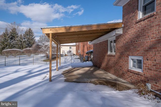 242 LEWIS RD, Springfield, PA 19064