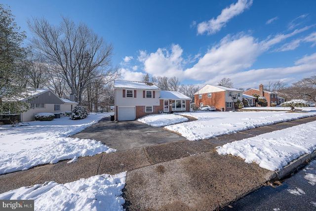 242 LEWIS RD, Springfield, PA 19064