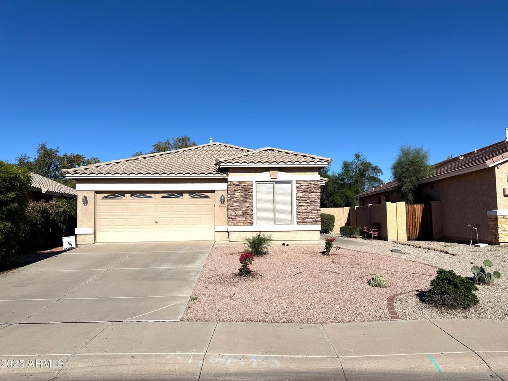 1017 S HAZEL Court, Gilbert, AZ 85296