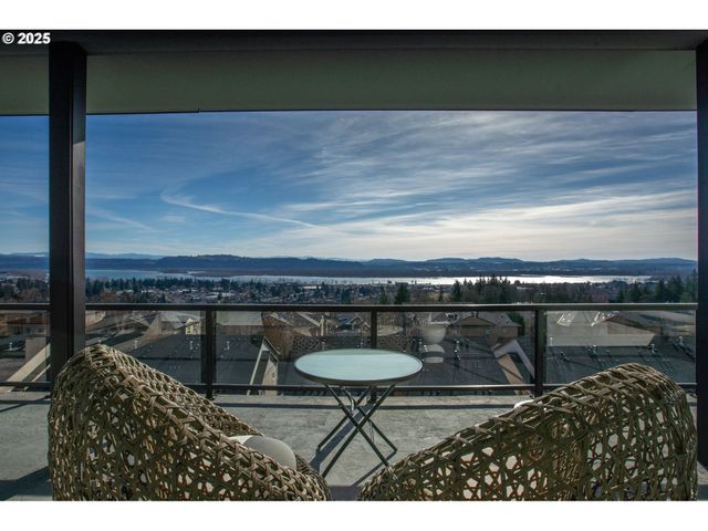 356 W W St, Washougal, WA 98671