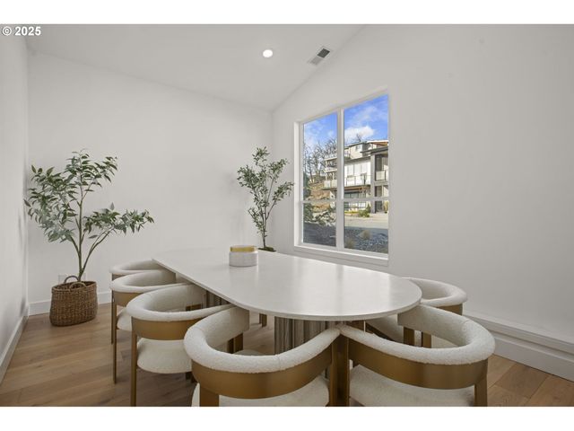 356 W W St, Washougal, WA 98671