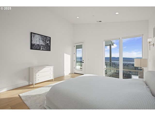 356 W W St, Washougal, WA 98671