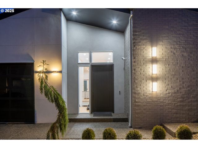 356 W W St, Washougal, WA 98671