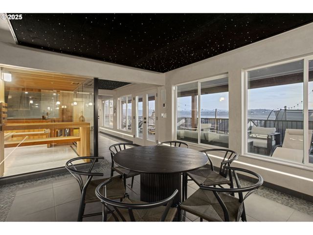 356 W W St, Washougal, WA 98671