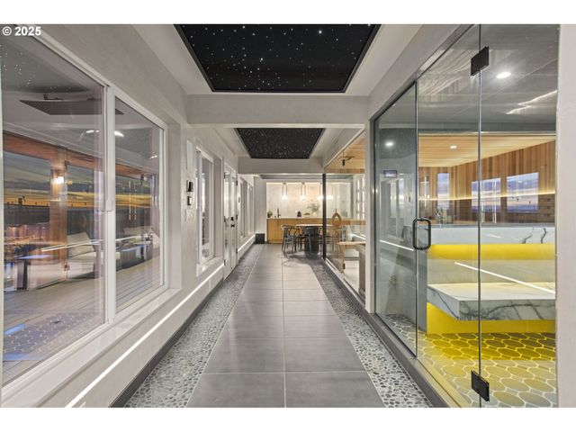 356 W W St, Washougal, WA 98671