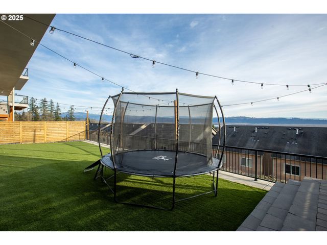 356 W W St, Washougal, WA 98671