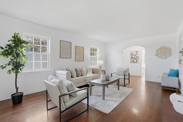 2055 Oakwood Drive, East Palo Alto, CA 94303