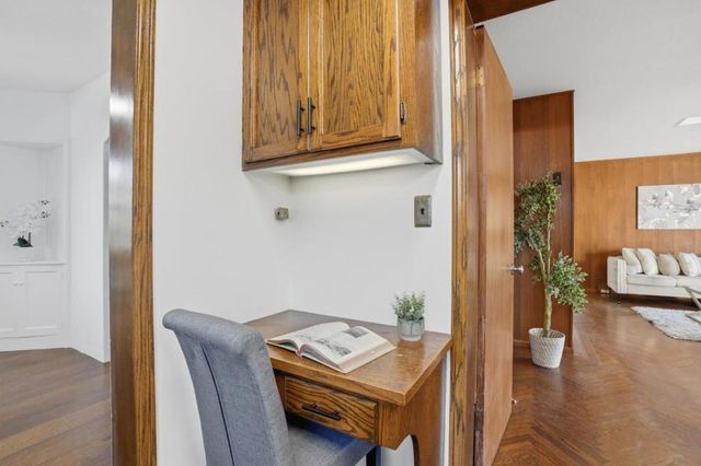 2055 Oakwood Drive, East Palo Alto, CA 94303