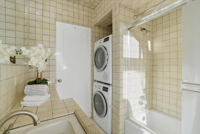 2055 Oakwood Drive, East Palo Alto, CA 94303