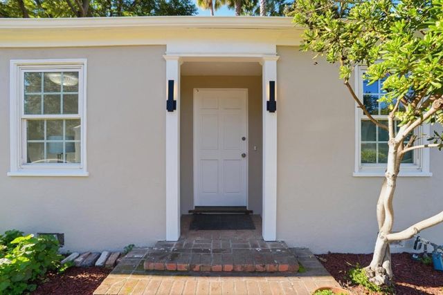 2055 Oakwood Drive, East Palo Alto, CA 94303