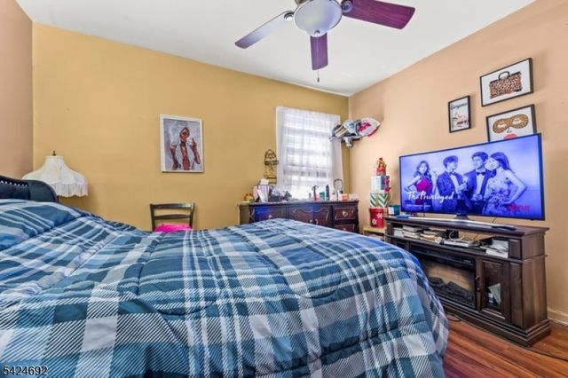 42 Scheerer Ave, Newark City, NJ 07112