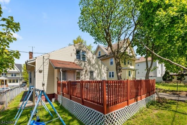 42 Scheerer Ave, Newark City, NJ 07112