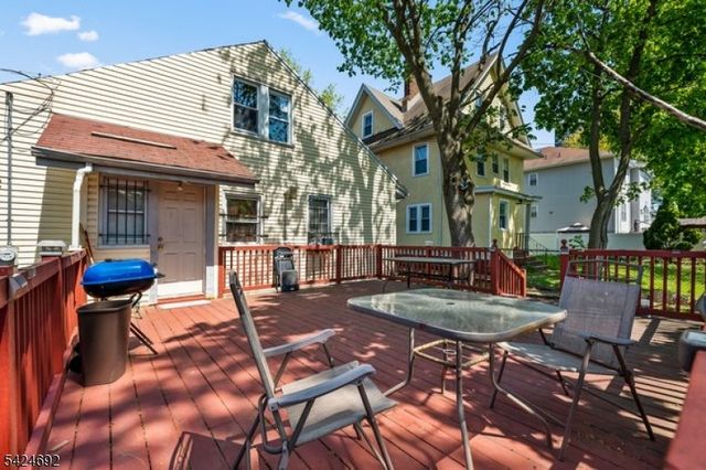 42 Scheerer Ave, Newark City, NJ 07112