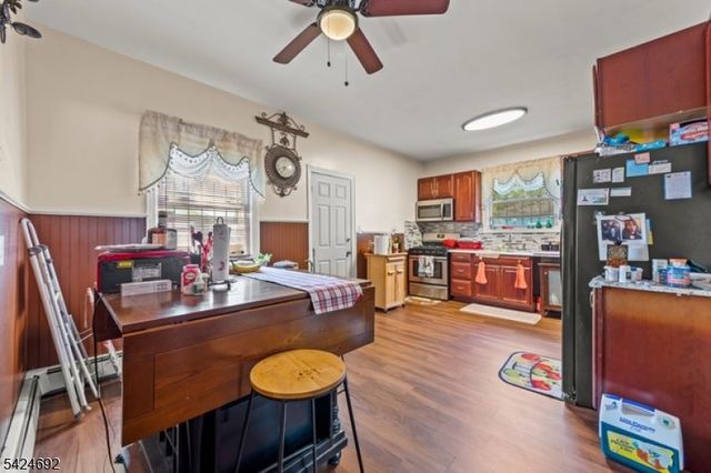 42 Scheerer Ave, Newark City, NJ 07112
