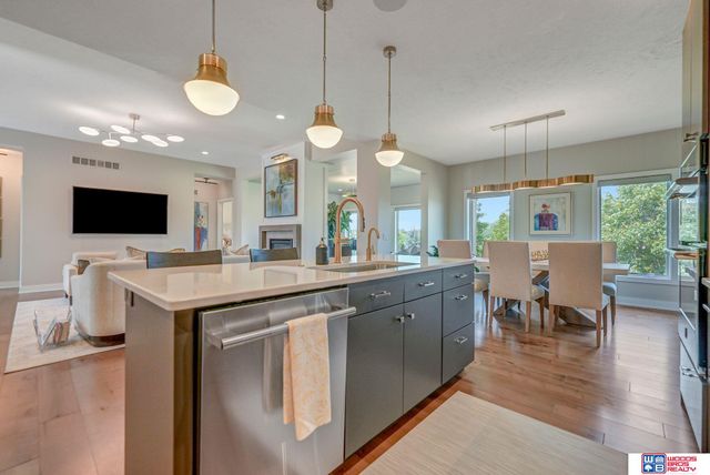 8930 Birdie Run, Lincoln, NE 68520