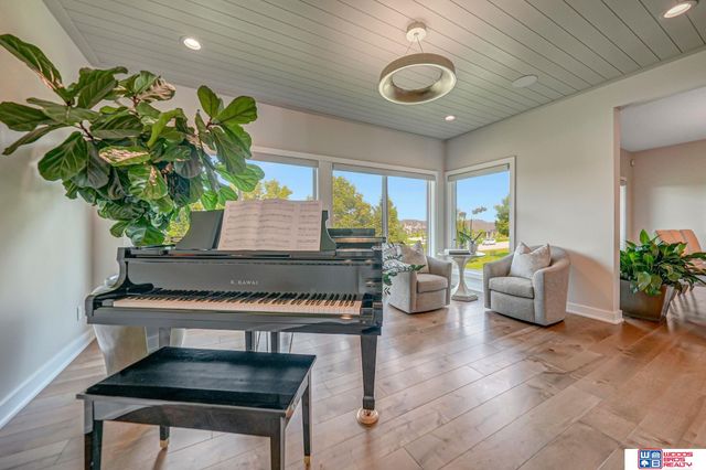 8930 Birdie Run, Lincoln, NE 68520