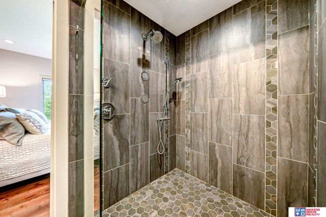 8930 Birdie Run, Lincoln, NE 68520