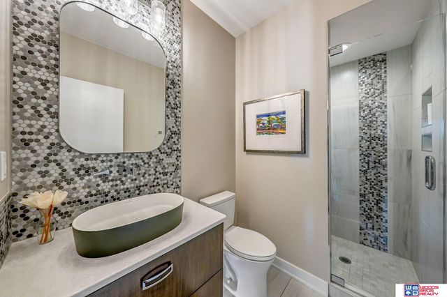 8930 Birdie Run, Lincoln, NE 68520