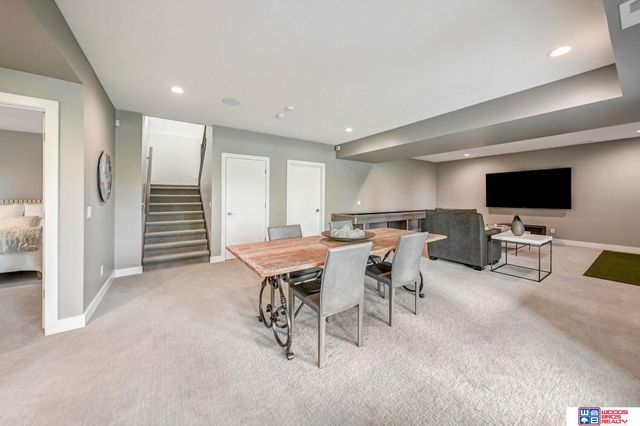 8930 Birdie Run, Lincoln, NE 68520