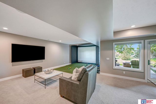 8930 Birdie Run, Lincoln, NE 68520