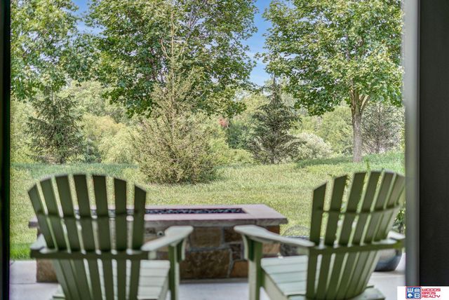 8930 Birdie Run, Lincoln, NE 68520