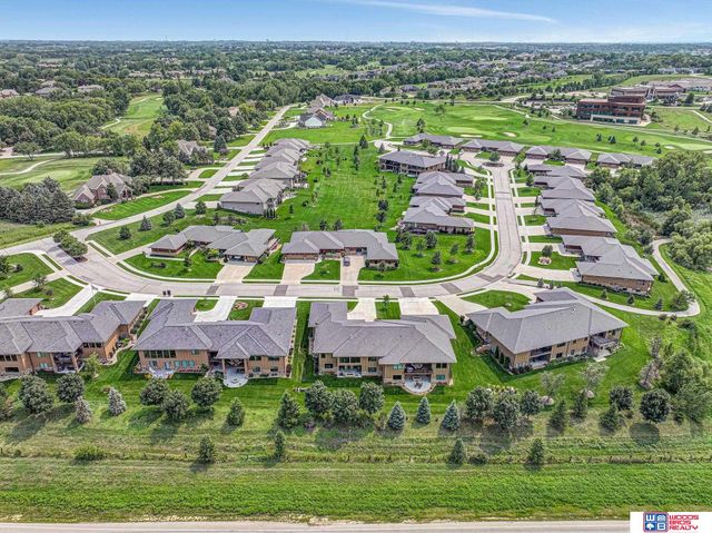 8930 Birdie Run, Lincoln, NE 68520