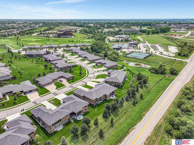 8930 Birdie Run, Lincoln, NE 68520