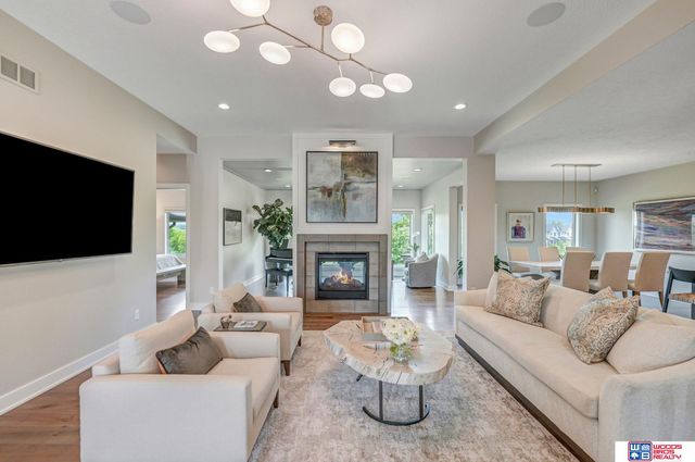 8930 Birdie Run, Lincoln, NE 68520