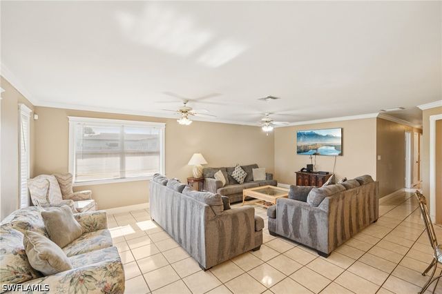 770 93rd AVE N, Naples, FL 34108