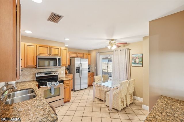 770 93rd AVE N, Naples, FL 34108