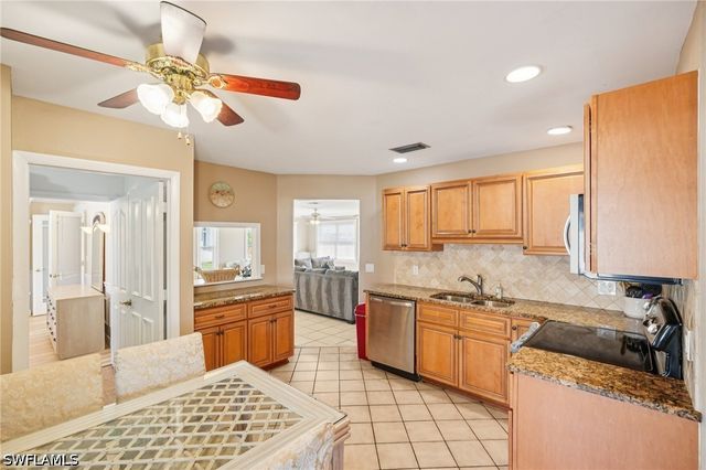 770 93rd AVE N, Naples, FL 34108