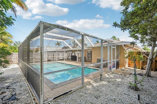 770 93rd AVE N, Naples, FL 34108