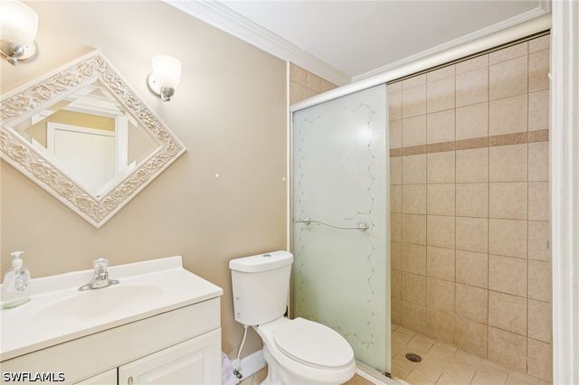 770 93rd AVE N, Naples, FL 34108