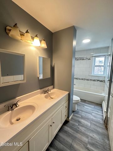 51 Elm Street, Albany, NY 12202