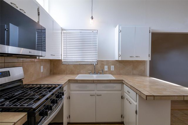 4304 Scottsdale RD, Austin, TX 78721