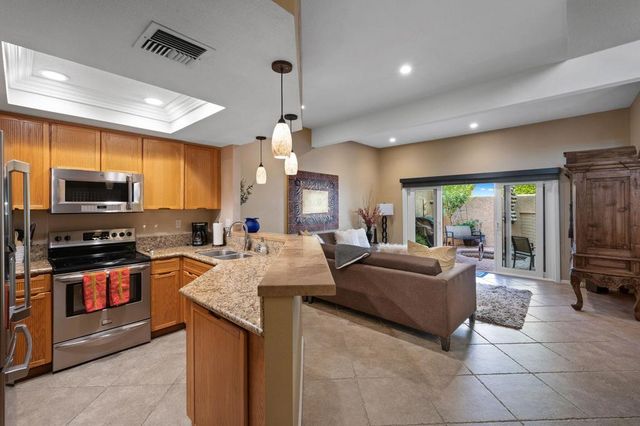 73421 Foxtail Lane, Palm Desert, CA 92260