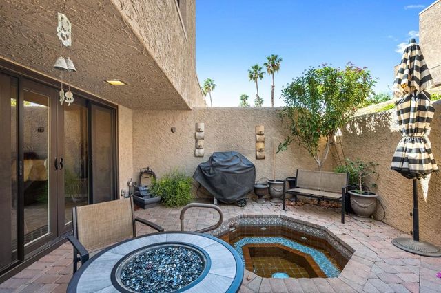 73421 Foxtail Lane, Palm Desert, CA 92260