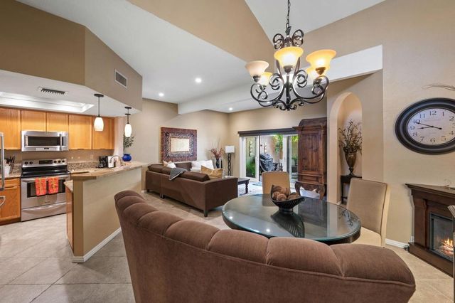 73421 Foxtail Lane, Palm Desert, CA 92260
